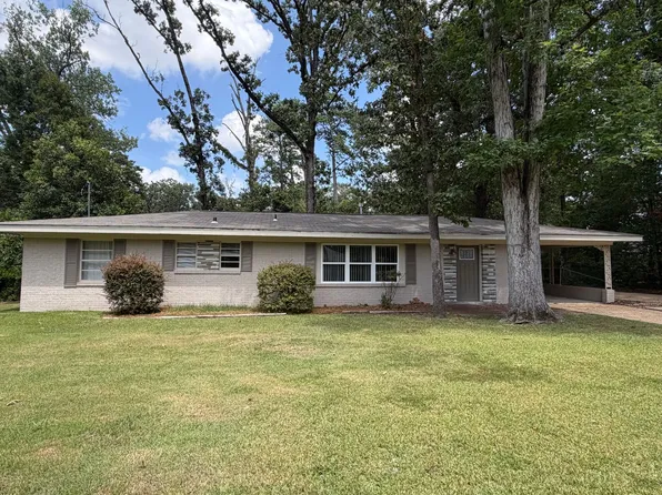 1835 Hill Hedge Dr, Montgomery, AL 36106