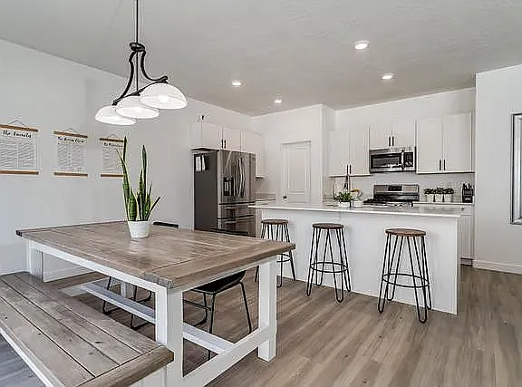 937 E Mecham Ave — Photo 9