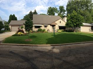 2509 N 114th St, Wauwatosa, WI 53226