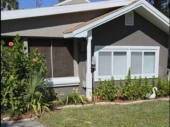 5203 Mallett Dr, Port Richey, FL 34668