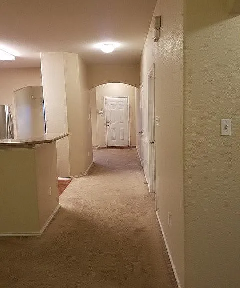 814 Rivera Way — Photo 3