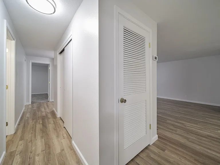 4323 Glen Terra Dr SE — Photo 16