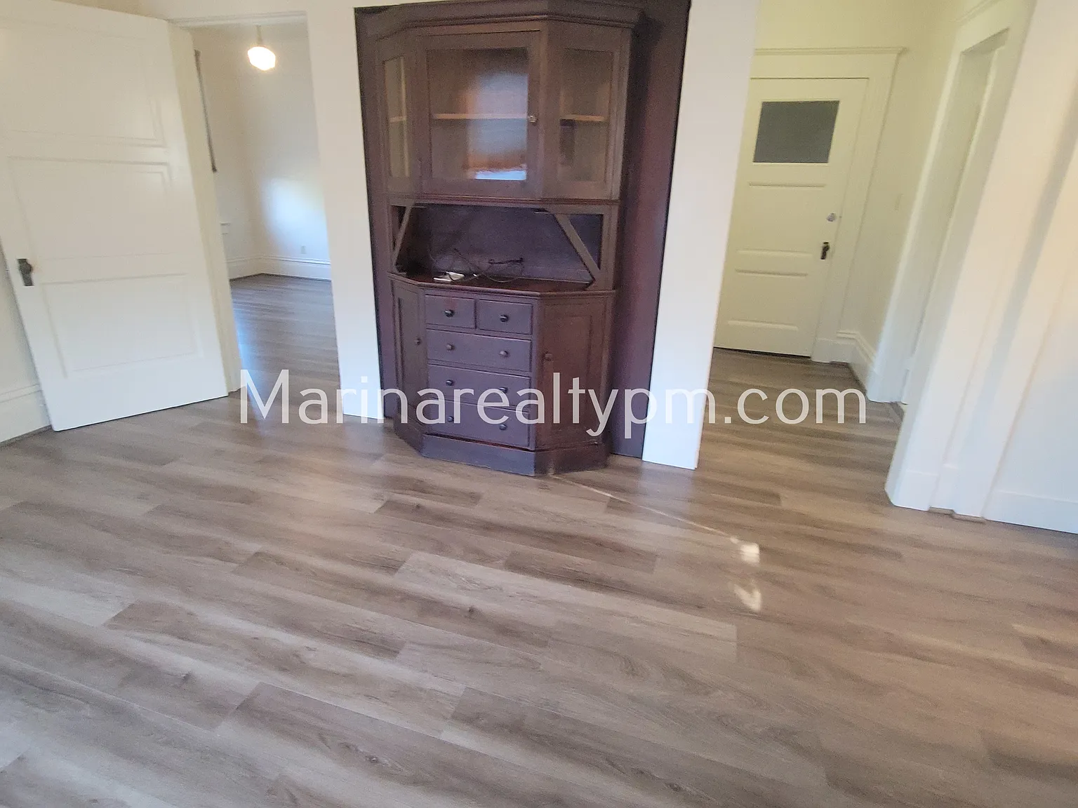1 bed, 1000 sqft, $1,575 — Photo 3