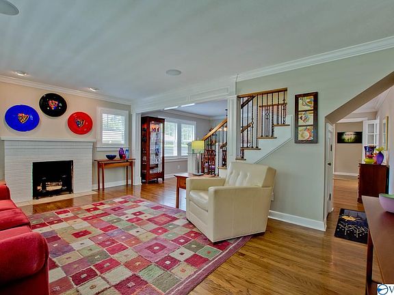 5th image of 1305 Hermitage Ave SE