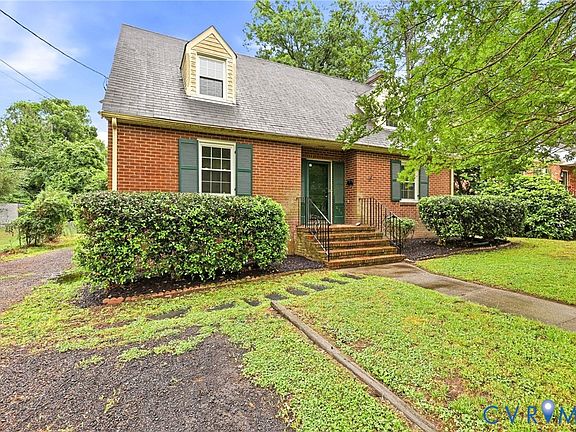3rd image of 430 Greenwood Dr