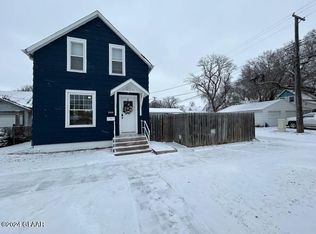 516 7th Ave S, Grand Forks, ND 58201
