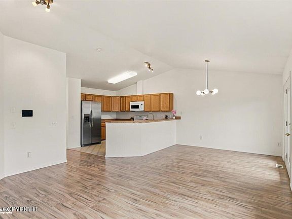 5th image of 2213 Ridgemont Dr