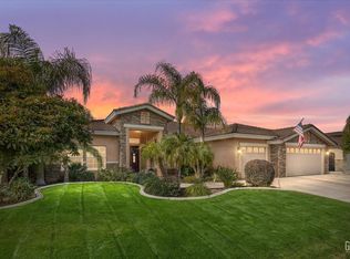 315 Penzance Dr, Bakersfield, CA