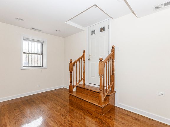 4th image of 4651 N Wolcott Ave APT Gdn