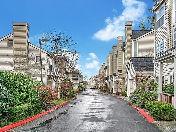 3rd image of 2965 142nd Pl SE APT 7