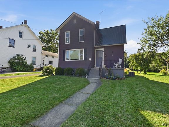 3rd image of 17 Lake St