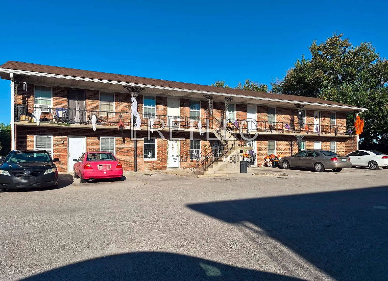 2 bed, 1.0 bath, 636 sqft, $950 — Photo 1