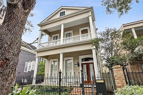 4621 Prytania St Photo 1