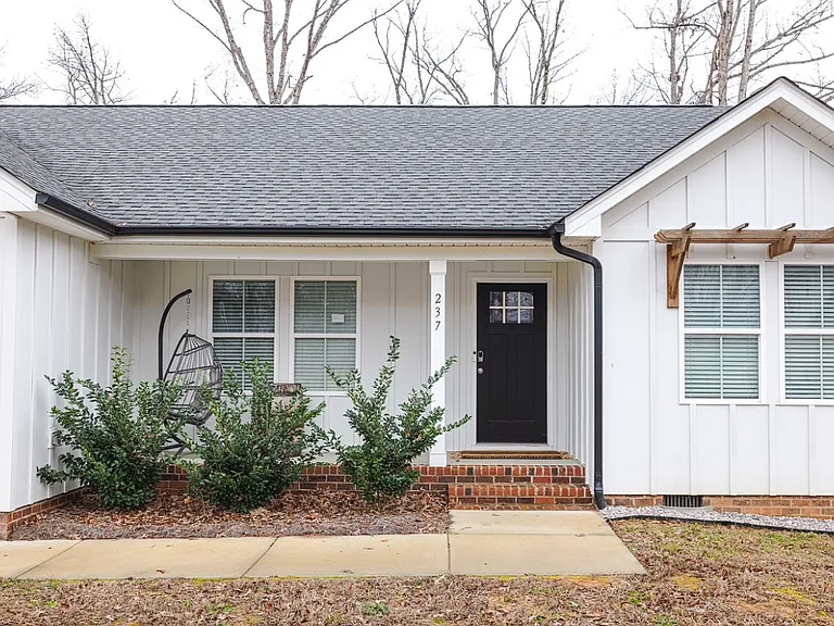 237 Hudson Dr — Photo 29
