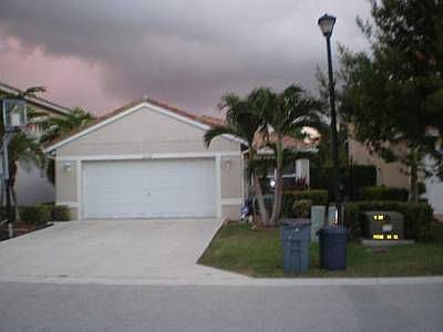 1st image of 6192 Willoughby Cir