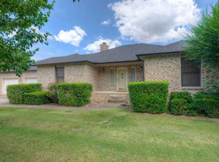 932 Gene Taylor Dr, Carthage, MO 64836