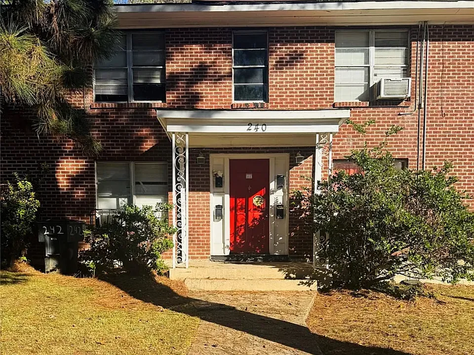 240 Olive St