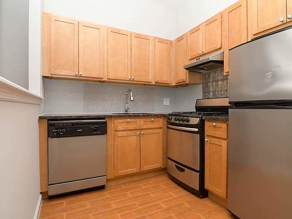 2nd image of 59 W 105th St #1CC