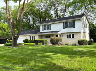 1113 86th St, Downers Grove, IL 60516