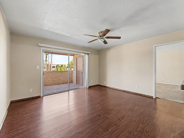 540 N May St #3106 — Photo 5
