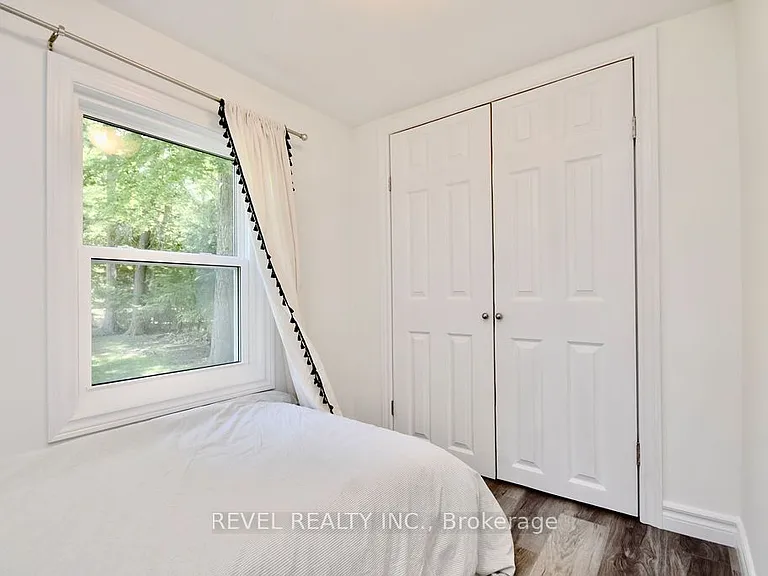 39 Domar Rd — Photo 17