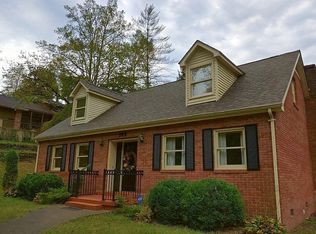 109 Woodland Ave, Hazard, KY 41701