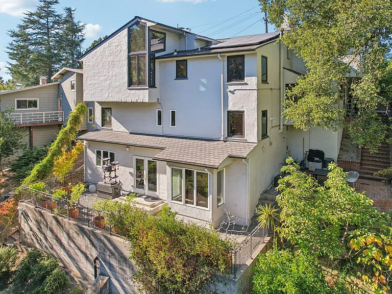 6048 Chelton Dr — Photo 51