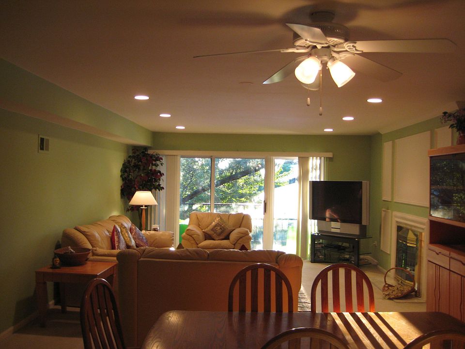2nd image of 5500 Carriageway Dr APT 214-C
