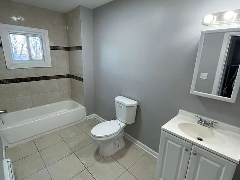 375 S 10th St #3R — Photo 5