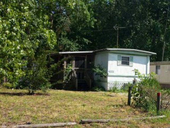 2nd image of 3554 Willow St