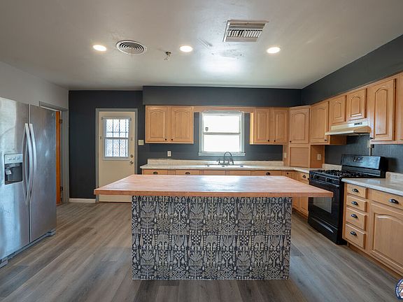 5th image of 361 N 1st St