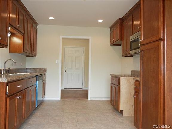3rd image of 25016 Creek Ln