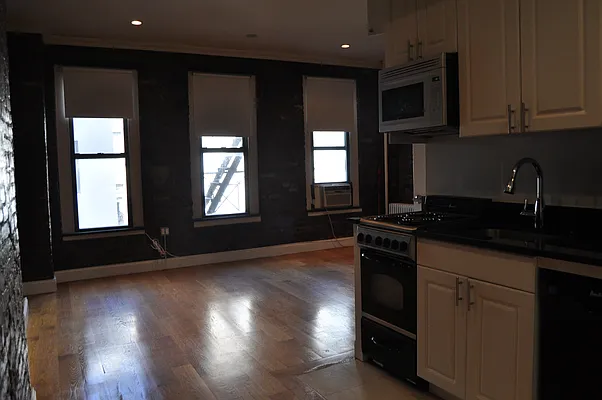 Rented by Sky Management | media 36