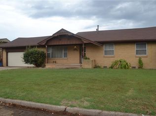 501 SW 3rd St, Moore, OK 73160