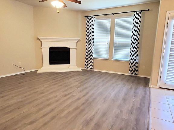 2nd image of 133 Oriole Dr