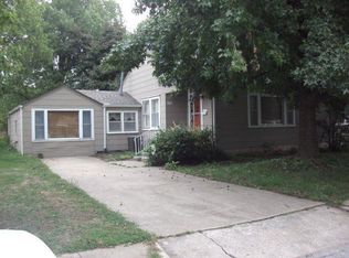 918 Sunshine Dr, Mount Vernon, MO 65712