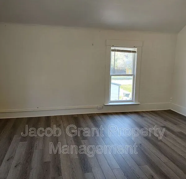 66 N Stout Ave #2 — Photo 10