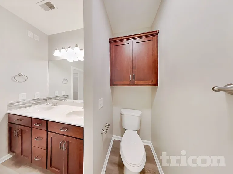 1529 Bending River Dr — Photo 11