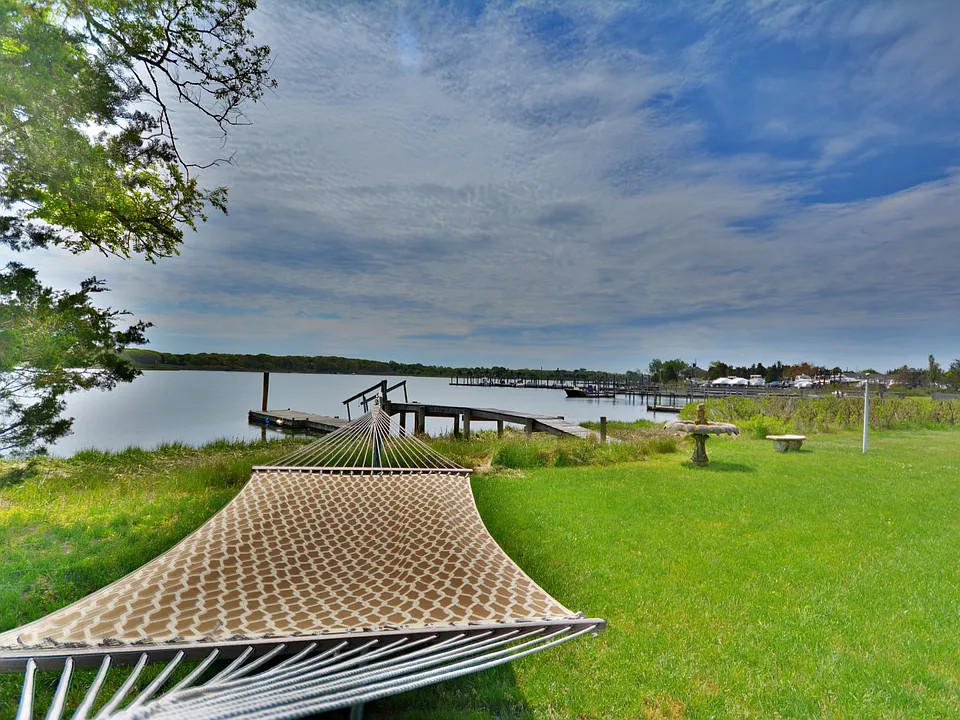 Little Neck Rd