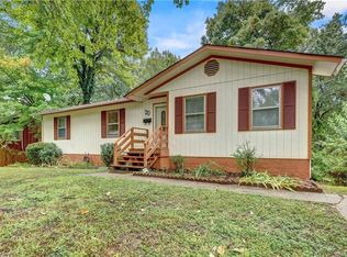 20 Garfield Dr, Newport News, VA 23608