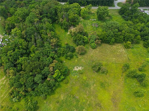 3rd image of 610 Valley Rd