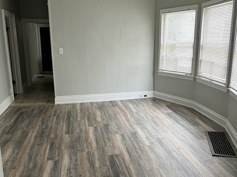 823 Ashland Ave #1 — Photo 3