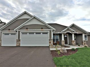 16691 Reeder Rdg, Eden Prairie, MN 55347