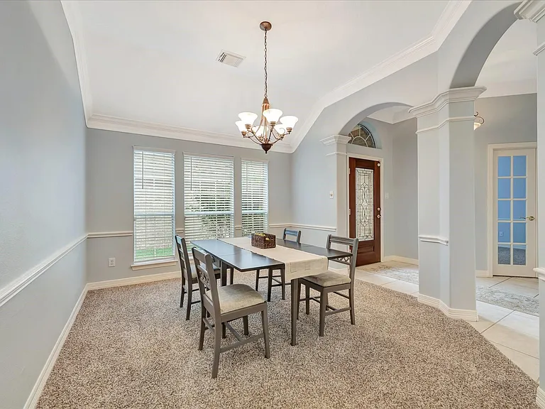 2421 Baycrest Dr — Photo 5