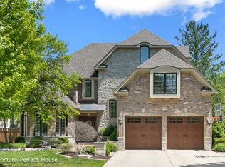 710 N Loomis St, Naperville, IL 60563