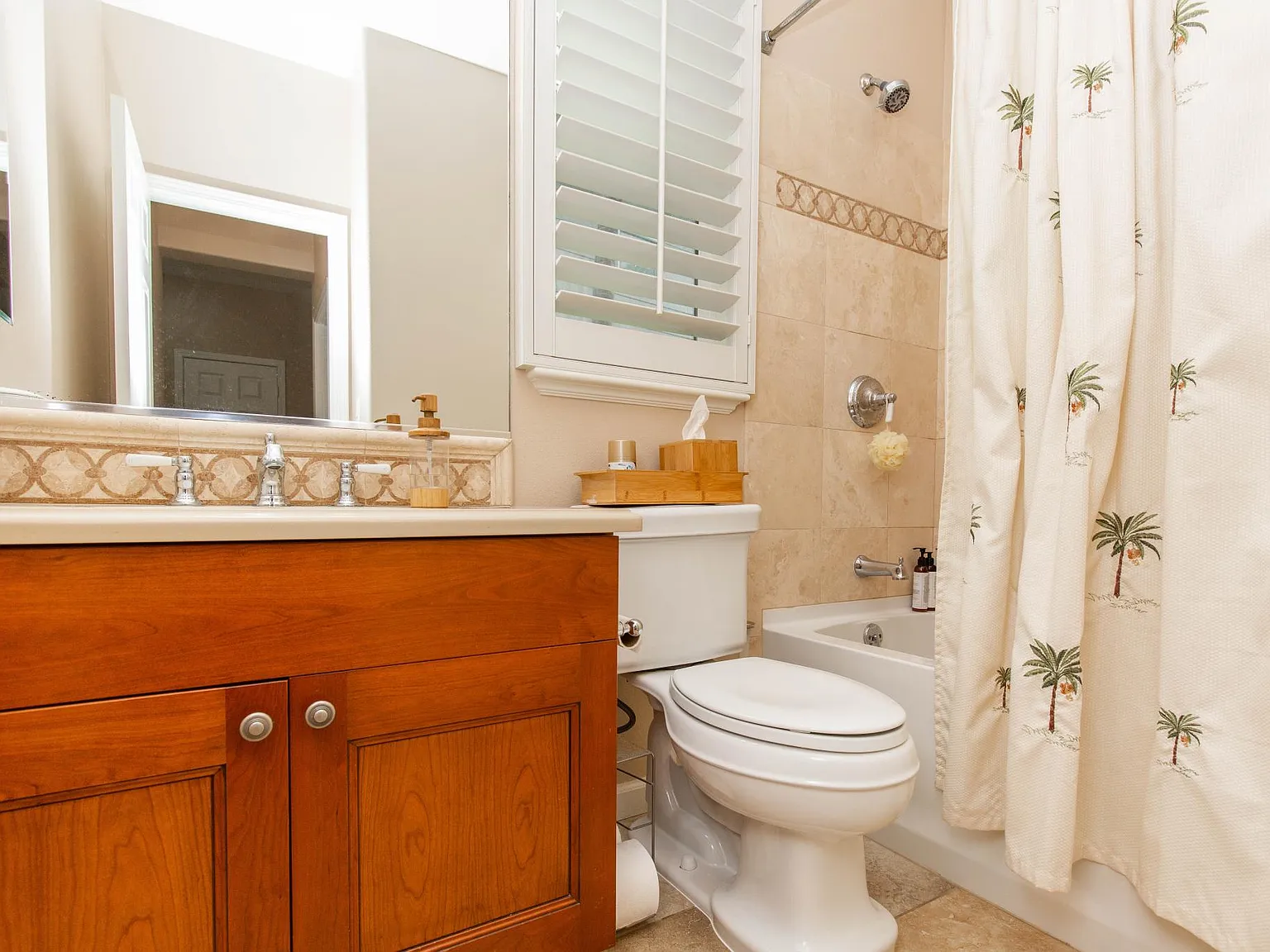 4 bed, 2461 sqft, $5,200 — Photo 4