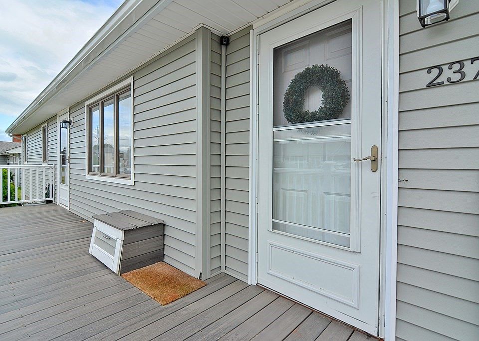 237 Kaufman Rd, Somerset, MA 02726 Zillow