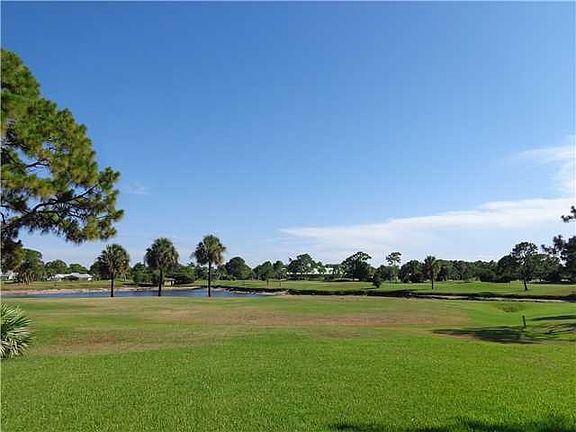 3rd image of 4252 SW Bimini Cir N