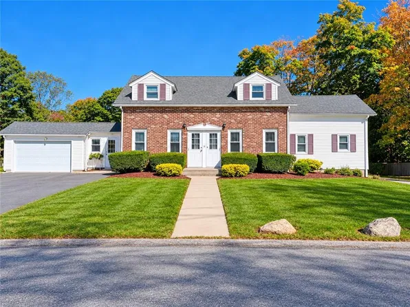 181 Shun Pike, Johnston, RI 02919