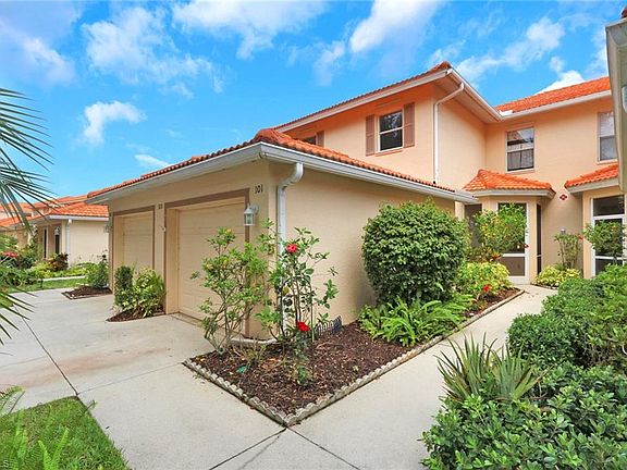 2nd image of 320 Robin Hood CIR #101